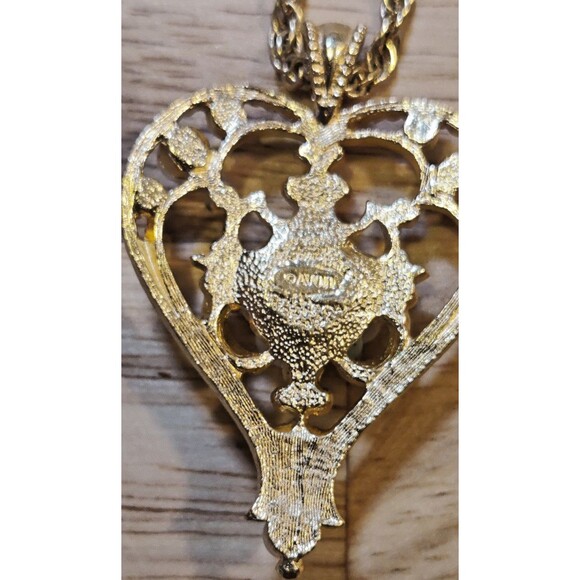 VTG Avon Signed Designer Gold Tone Rose & Faux Pearl Necklace 2 Match Earrings - Picture 5 of 10